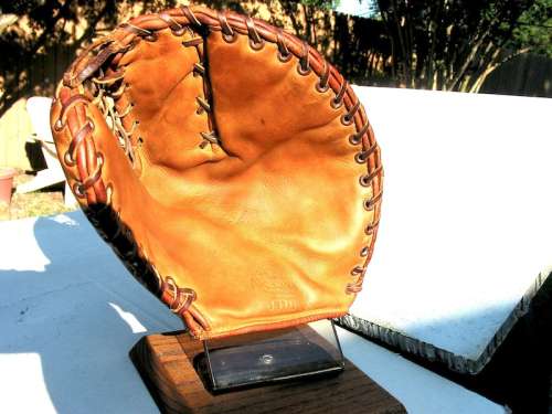 Nokona Latch J315 Front